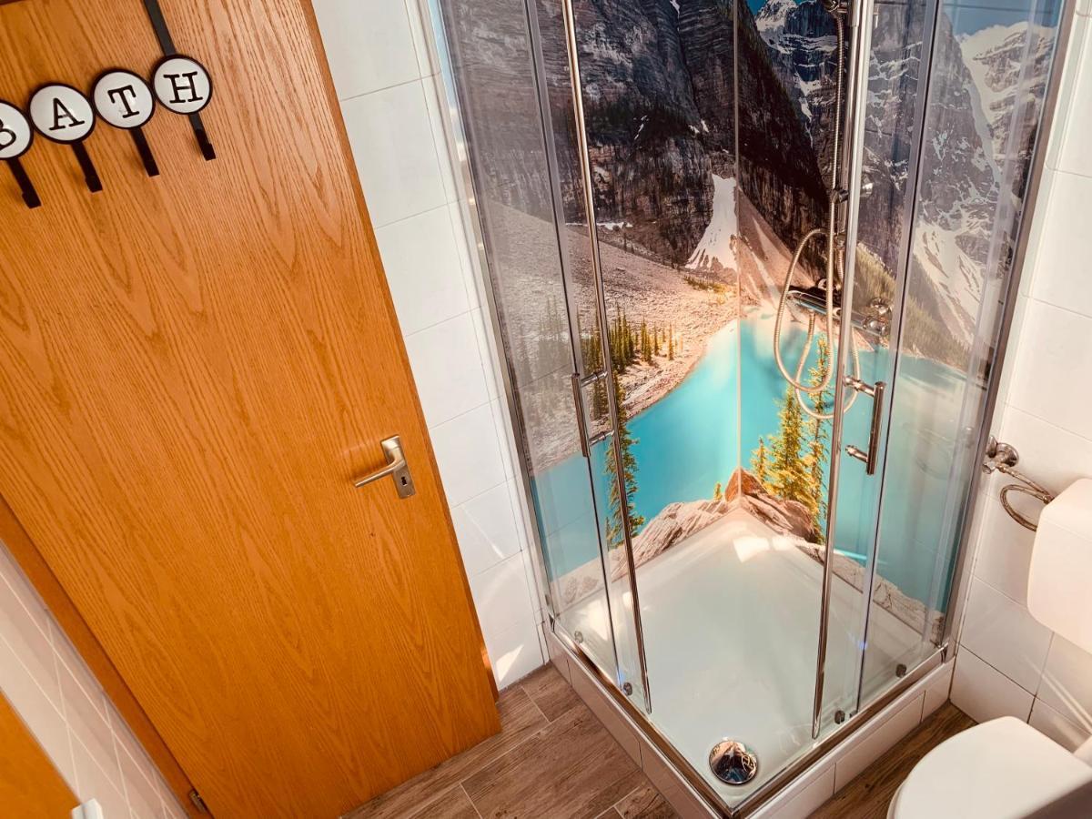 Felix Living 5, Modern & Cozy 2 Zimmer Wohnung, Terrasse, Parkplatz Salzweg Luaran gambar